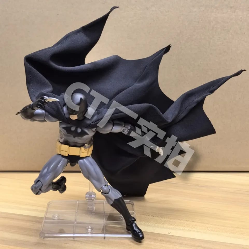 Batman MAFEX 126 Action Figure – Hush - Image 3